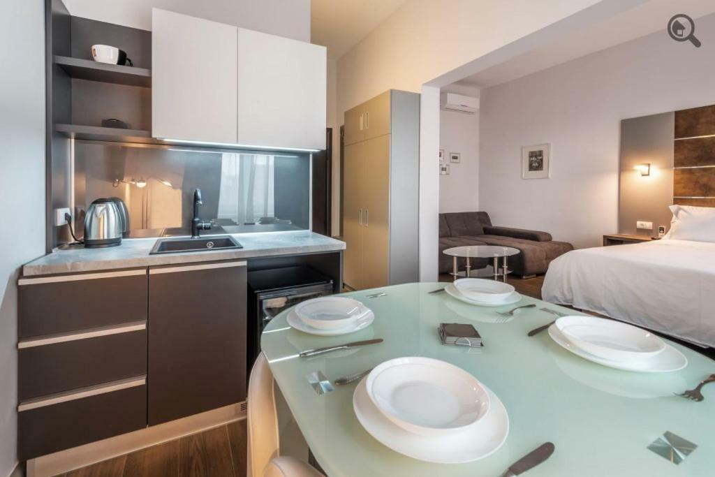 Passion Downtown Suite Белград Екстериор снимка